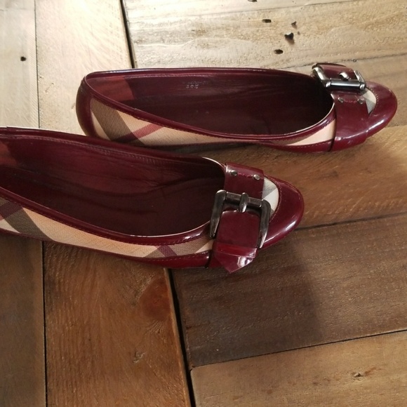 Burberry flats - Picture 2 of 5